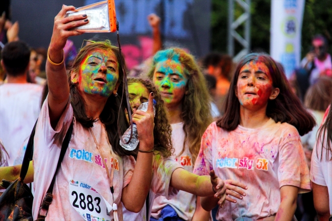 Bursa'da "renkli koşu" festivali